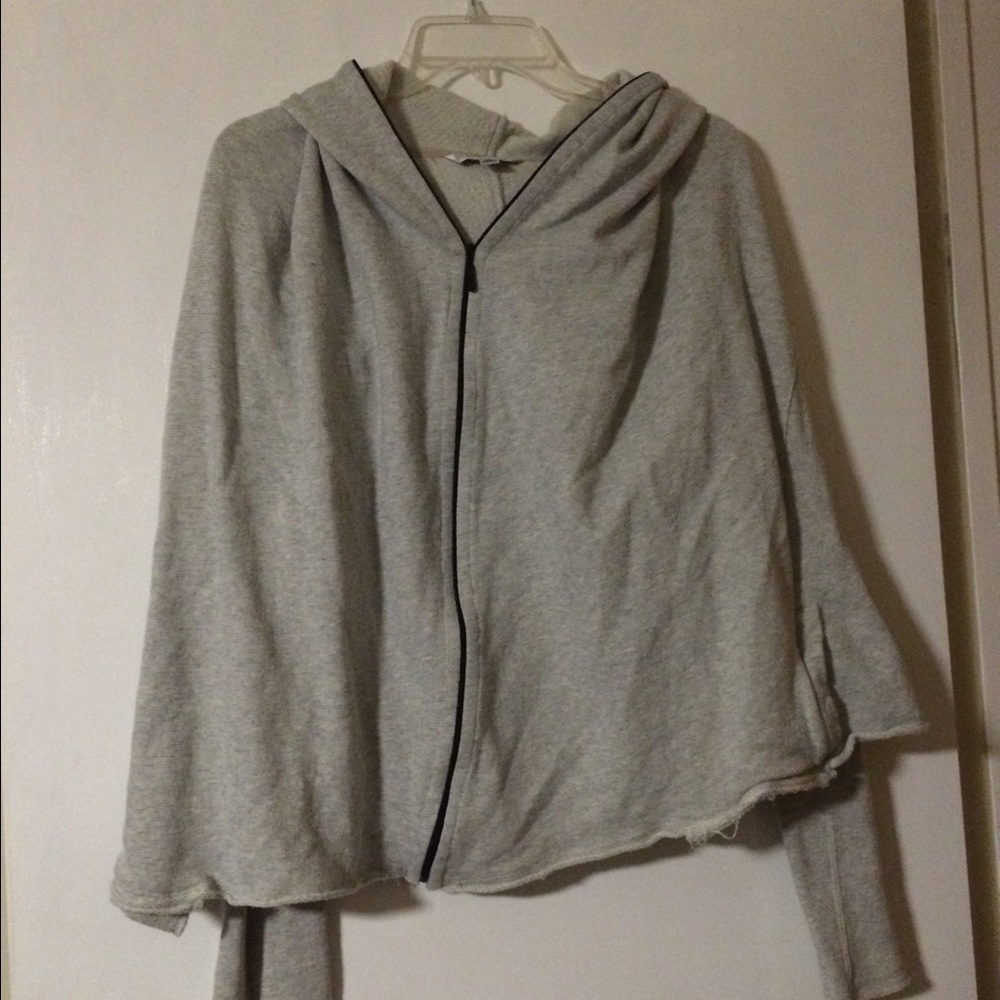 Gray asymmetrical top